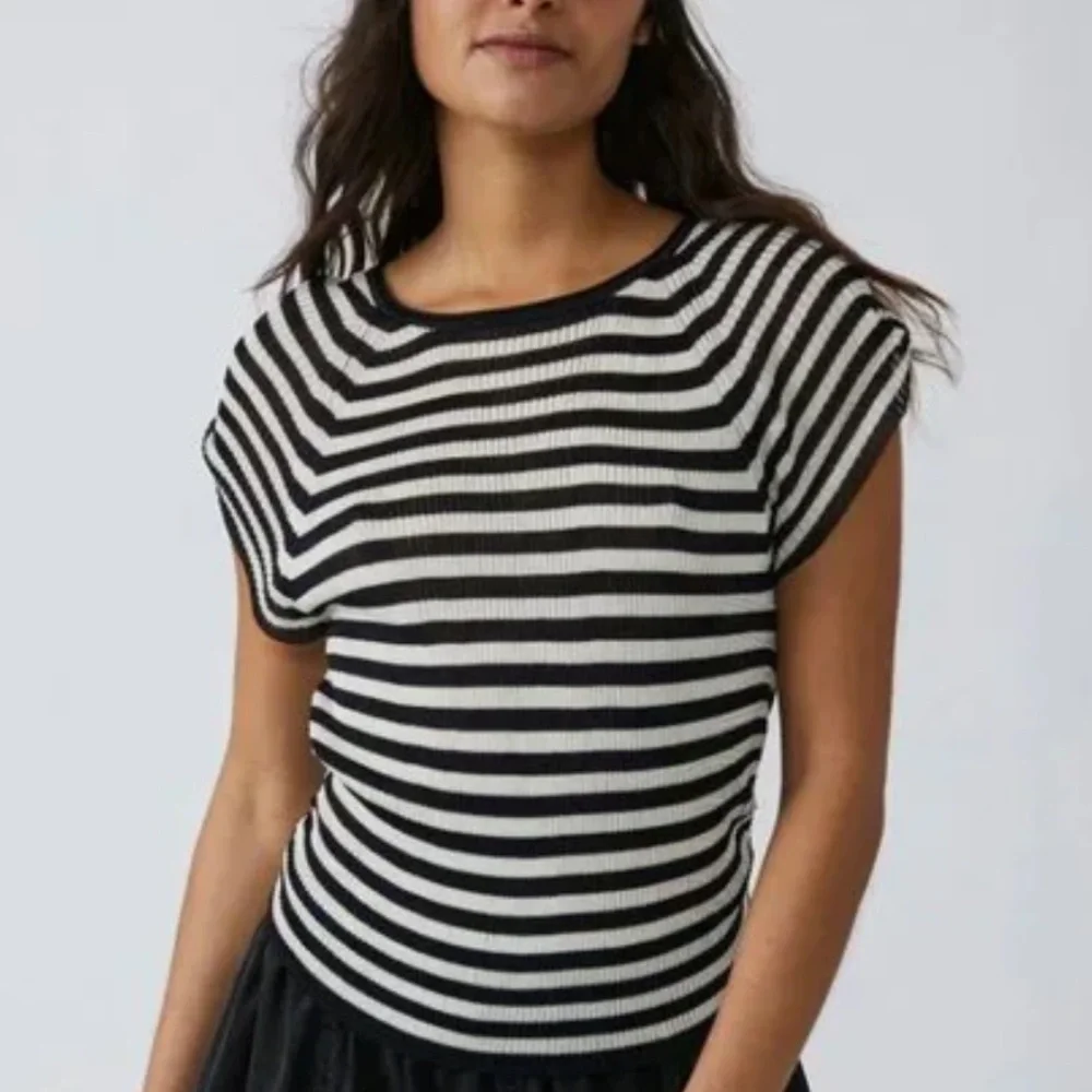 FREE PEOPLE Slinky Baby Tee Black White‎ Striped Combo Size M NWT Bloggers’ Fav!